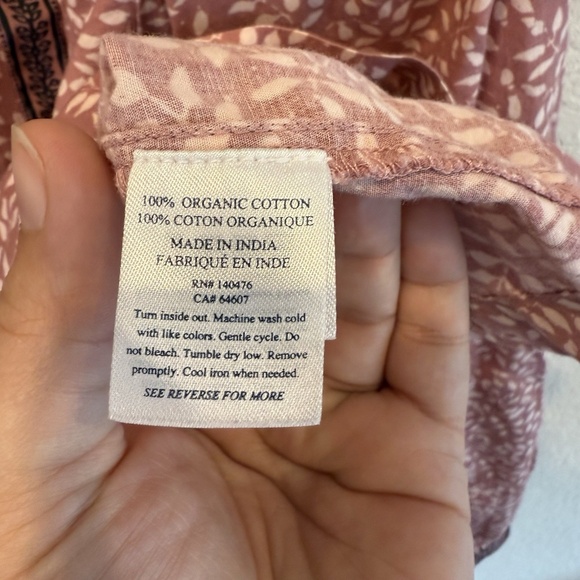 FAHERTY Aurora Leaf Print Peasant Boho LS Top in Mauve Leaf Batik Size M - Picture 4 of 7